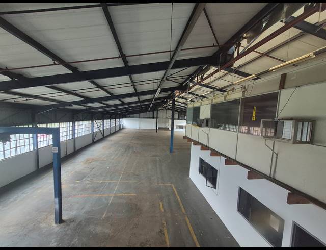 2,200M² WAREHOUSE TO LET IN DENVER